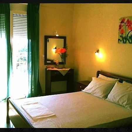 Golden Sun Apartment Rovies Luaran gambar