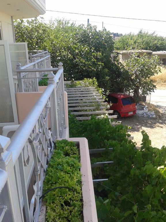 Golden Sun Apartment Rovies Luaran gambar