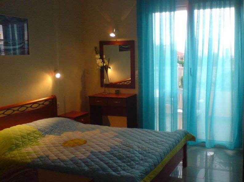 Golden Sun Apartment Rovies Bilik gambar
