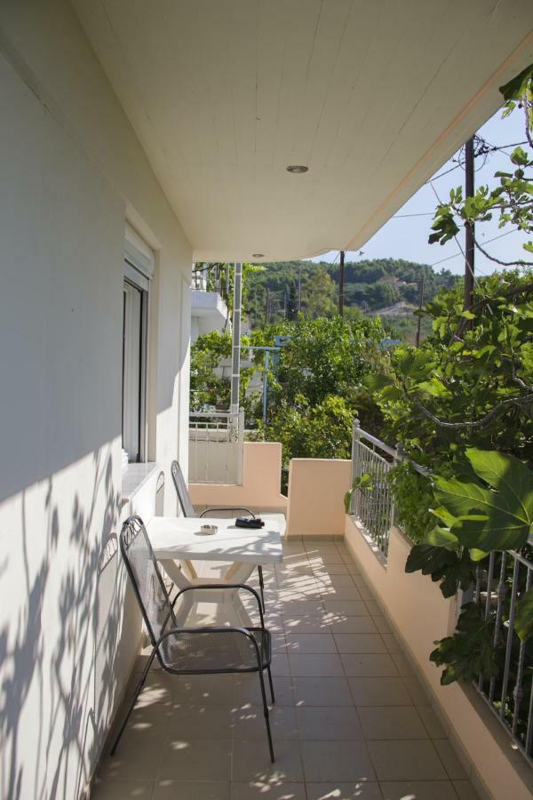 Golden Sun Apartment Rovies Luaran gambar